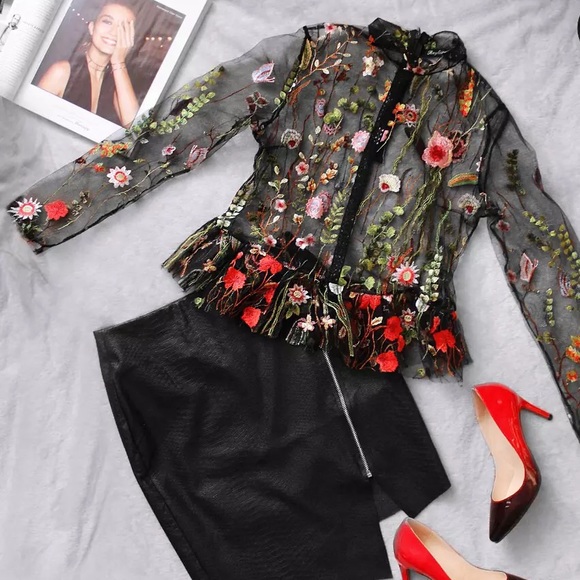 “Coming to Life” (CLOSING CLOSET SALE) - Picture 4 of 5